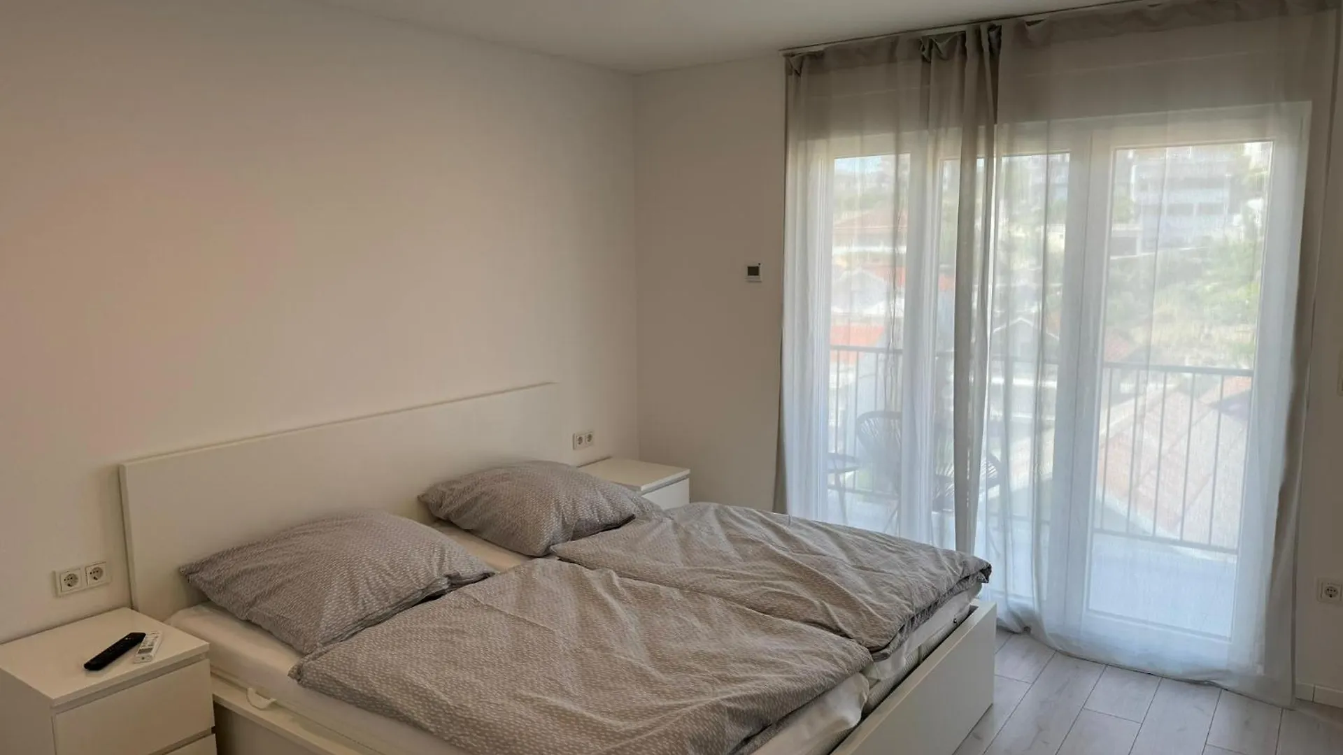 Frane-Apart - Ciovo Τρογκίρ